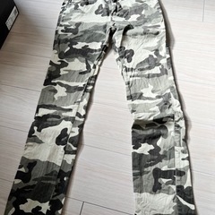 チノパン　迷彩