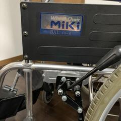 車椅子　100キロ　メーカー・Miki 自走型　BAL-1 ノーパンクタイヤの画像