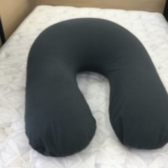 【✨人気のyogibo❗️背もたれ&肘置きでソファをさらに快適に❗️抱き枕に❗️授乳に❗️カバー洗濯可能❗️✨】定価¥17,500円 yogibo／ヨギボー  ヨギボーサポートクッション