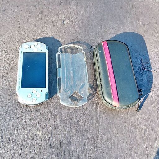 PSP3000 ミスティックシルバー 本体＆メモリースティック・専用