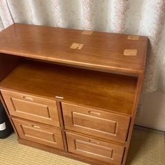物置 タンスの画像