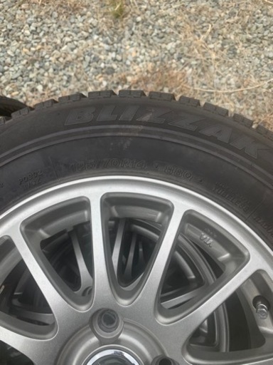 スタッドレス185/70R14