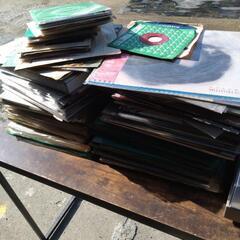 レコードとレコード盤の画像