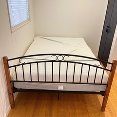 ニトリ　ダブルベッド（フレーム＋マットレス）