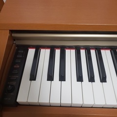 ヤマハ電子ピアノYDP151c(椅子付き)の画像