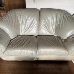 レザーソファー　全幅約164cm　全高約84cm　奥行き約90cm