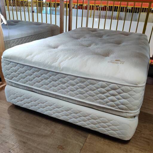 【愛品倶楽部柏店】在庫2点！キングスダウン セミタブルベッド インシグニアⅡ