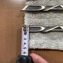 DATSUNダットサン　輸出仕様エンブレム2ケセット(中古)の画像