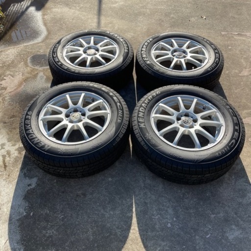 215/65R16 スタッドレスタイヤ KENDA ケンダ KR36 2022年製 アルミホイール zephyr ゼファー製  中古品