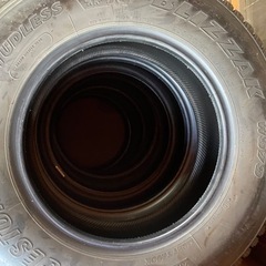 スタッドレスタイヤ　205/75R16 113/111Lの画像