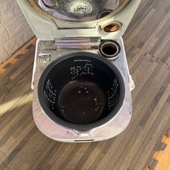炊飯器の画像