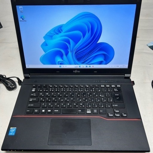 富士通①【Windows11、新品SSD交換済】富士通 LIFEBOOK A574