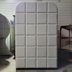DRAFT COOM 防音 1人用ブース デスク 机  ダウンライト 音遮断 サイズW1000 x D900 x H1600 x DH700mm 85kg 残3 菊TKの画像