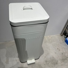 🙅‍♀️【売切】【ジャンク品】ステンレス　ゴミ箱　無料