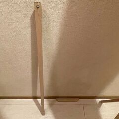 木製スタンドミラーの画像