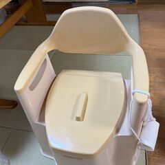 ポータブルトイレ