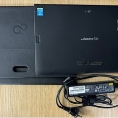 ❗️お手渡しのみ❗️最終値下げ済み❗️ ARROWS Tab Q704/H FARQ0100H 第4世代Corei3-4010U 本体+ケース+充電器の画像