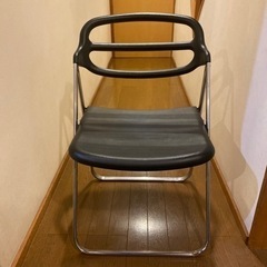 無料 折りたたみ椅子の画像