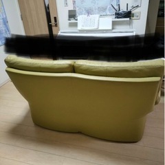 カリモク　3人掛け革製ソファの画像