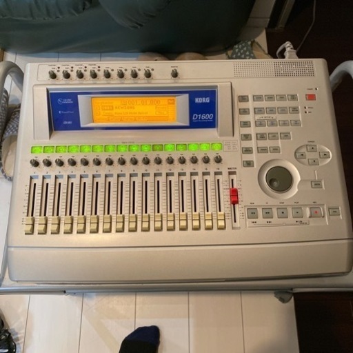 KORG D1600 マルチトラックレコーダー