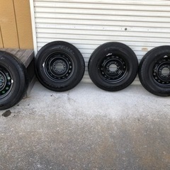 ハイエースタイヤホイール