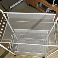 IKEA 白ワゴンの画像