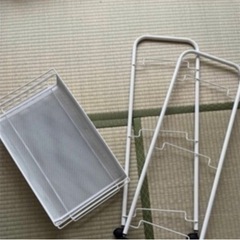 IKEA 白ワゴンの画像