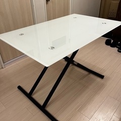 ニトリ ガラス 昇降テーブルの画像