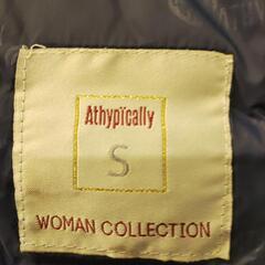 薄手ダウン　バラ模様の画像