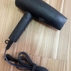 SALONIA ドライヤー　黒の画像