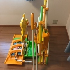 ジャングルジム　室内　滑り台　ブランコ　鉄棒　プーさん　の画像