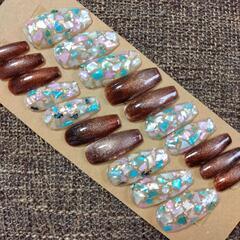 ネイルチップ20枚セット　シェル×マグネットネイルの画像