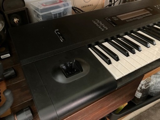 KORG M1