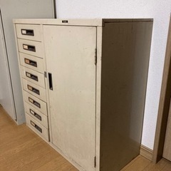 物置　事務用収納　本棚　鉄製　重い物置　引き出し付きの画像