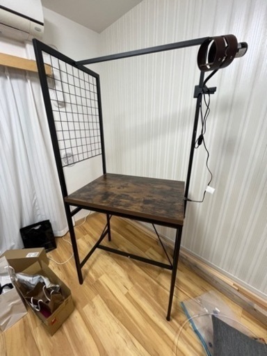 カウンターテーブル　組み立て済み未使用品