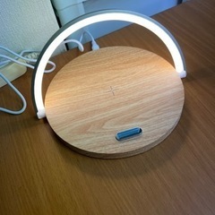 携帯電話チャージスタンド　ライト付