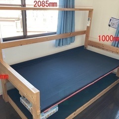 カーデザイナーが考えた小さな子供も安全な高さの低い二段ベッド
