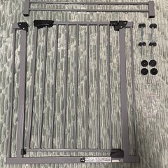 【美品】スチールベビーゲート ダブルロック 6ヶ月~