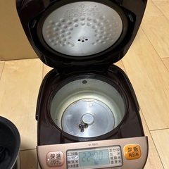 炊飯器　3合サイズの画像