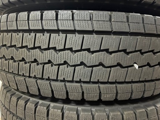 トラックタイヤ　6本