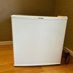 室内家庭用ミニ冷蔵庫(アイリスオーヤマ)