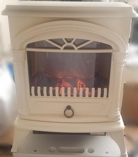 ニトリの暖炉型ファンヒーター