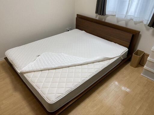中古クイーンベッドセット
