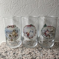 3個で¥300 クリスマスのグラスの画像