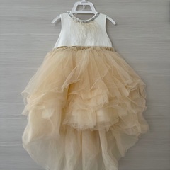 ドレス　幼児　１歳半〜３歳　500円