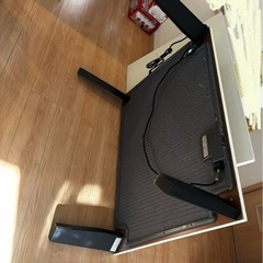 取引中　こたつ　テーブルとして使用可能　フラットヒーターの画像