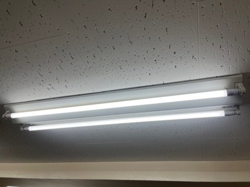 【取引終了】未使用19本　INE Lighting LED直管蛍光灯(40W型）ILN4012C3K NICHIAチップ使用 超軽量(NANO素材)