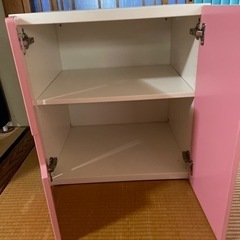 収納家具の画像