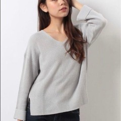 【新品未使用】ニットプルオーバーの画像