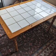 着払い発送 ホワイトタイル天板のダイニングテーブル アンティーク レトロ 着払い発送 ホワイトタイル天板のダイニングテーブル アンティーク レトロ